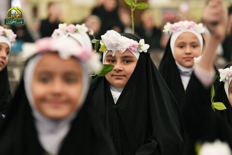 حفل سن التكليف للفتيات في العتبة الكاظمية بمناسبة ولادة السيدة الزهراء (ع)