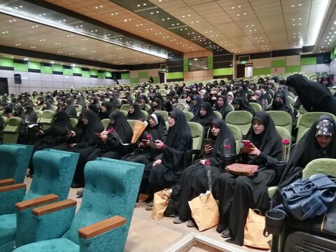 تصاویر/ برگزاری همایش طلاب خواهر جدیدالورود مدارس علمیه خواهران خوزستان