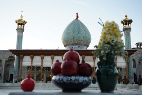 تصاویر| مراسم ایام ولادت حضرت زهرا(س) و ویژه برنامه شب یلدای فاطمی در حرم مطهر شاهچراغ(ع)