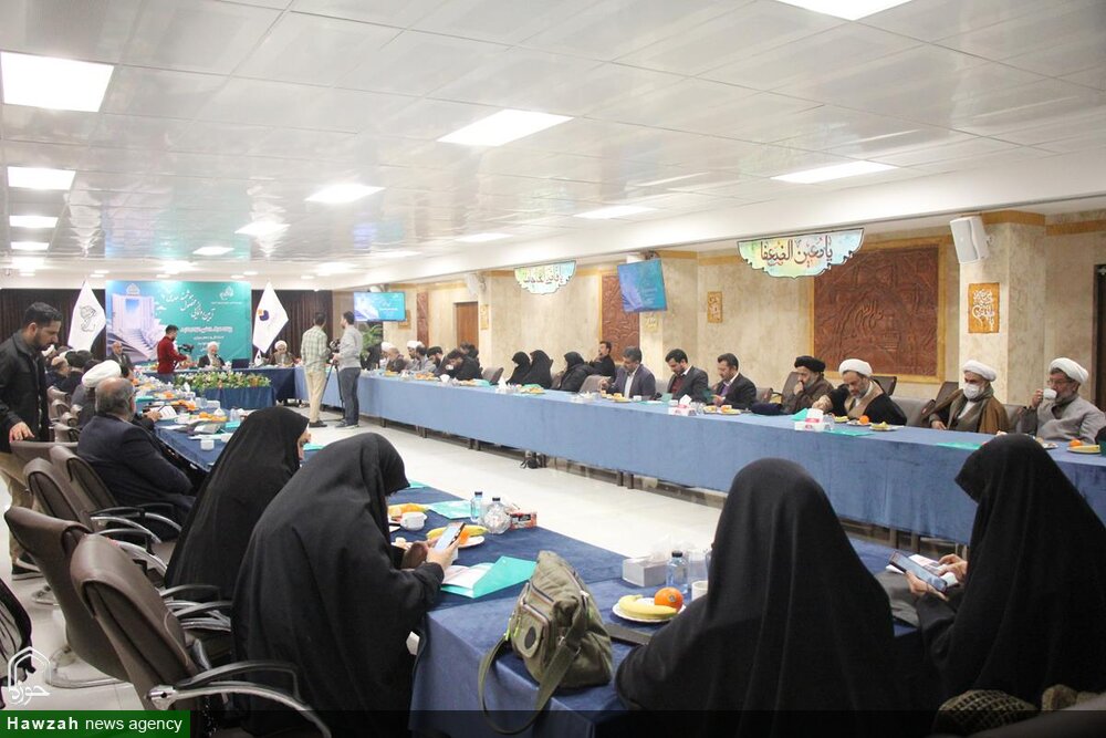 इस्लामी विचारधारा पर आधारित एक आर्टीफ़िशीयल इंटैलीजेंस प्रबंधन प्रणाली निकाली और विकसित की जानी चाहिए