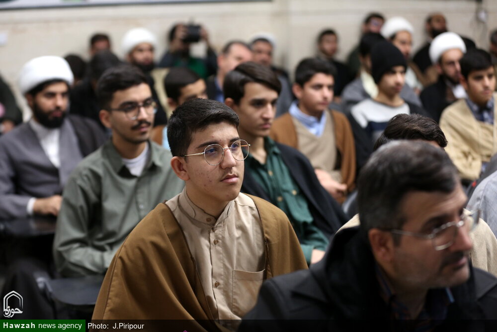 हज़रत ज़हरा (स) का मुखतसर लेकिन बहुत धन्य जीवन इतिहास के विद्वानों के लिए आदर्श है