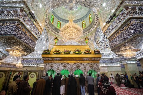 أكاليل الورد تزهو بحسينها عند مرقده الطاهر في ذكرى ولادة السيدة فاطمة (عليها السلام)