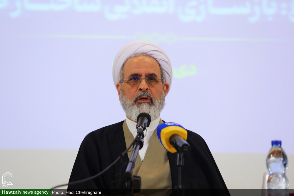 تاکید آیتالله اعرافی بر گشودن گرههای ذهنی جوانان / حوزه در خلأهای فرهنگی هم مطالبهگر است و هم پاسخگو / حضرت زهرا (س) مرجعیت معرفتی و دانشی داشتند