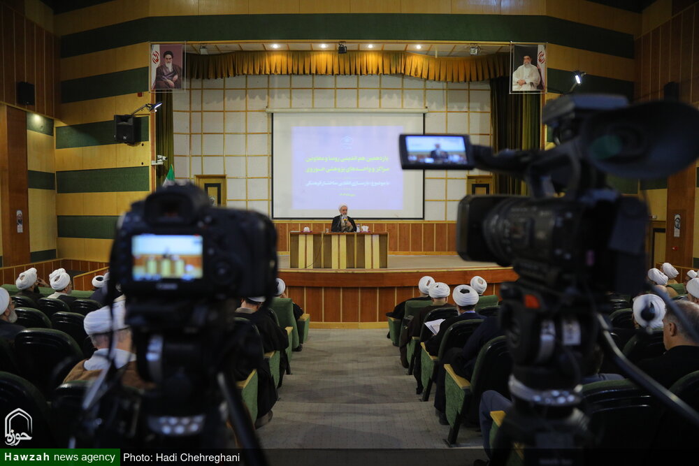 تاکید آیتالله اعرافی بر گشودن گرههای ذهنی جوانان / حوزه در خلأهای فرهنگی هم مطالبهگر است و هم پاسخگو / حضرت زهرا (س) مرجعیت معرفتی و دانشی داشتند