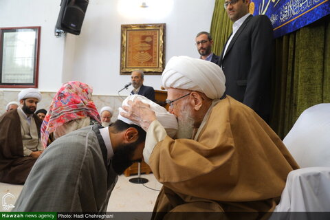 Photos/Cérémonie du turban à l'occasion de l'anniversaire de la naissance de Hazrat Zahra (PSL)