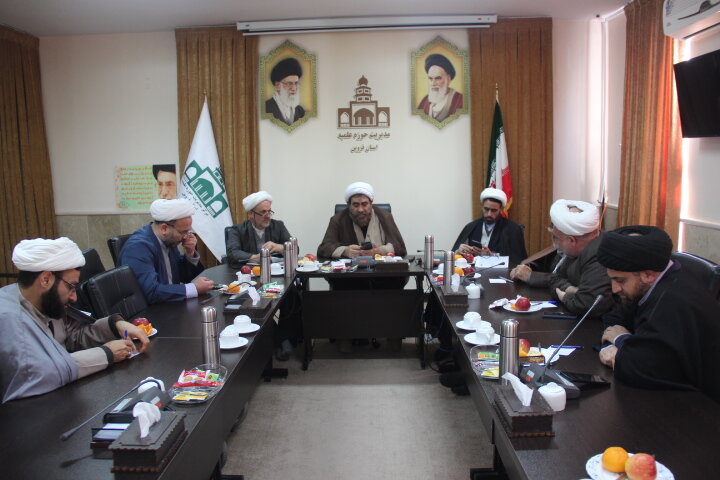 در حماسه نهم دی مردم ایران نشان دادند دشمنان را به خوبی می شناسند