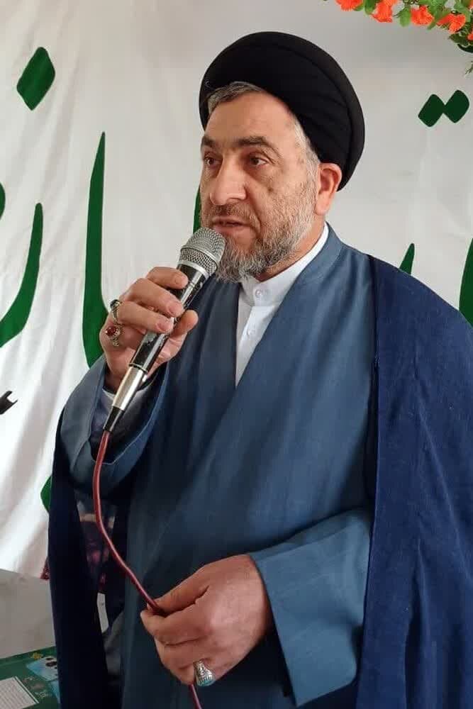 زنگ حماسه و ایثار در مدرسه شهید روحی شهر نوشآباد نواخته شد