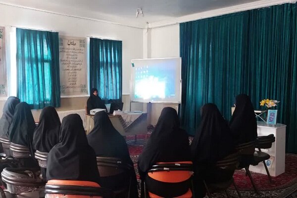 کارگاه "معرفی پایگاههای علمی پژوهشی نوین" در پارسآباد برگزار شد