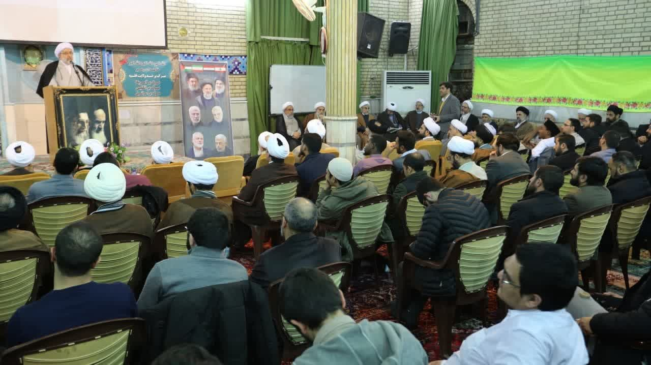 فضای مجازی قانونمند شود / رسانه و فضای مجازی ابزار قدرتهای استعماری برای کنترل و تسخیر افکار عمومی