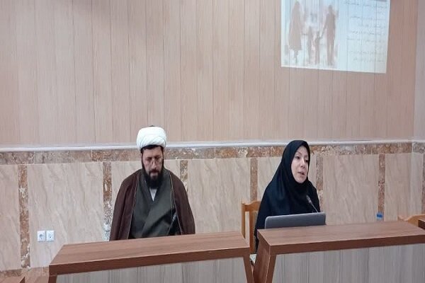 نشست علمی "عوامل آسیبزا در خانوادههای ایرانی اسلامی" در اردبیل برگزار شد