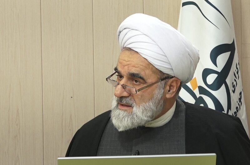 در نشست علمی «منطق اسلام در رابطه با نگرش به زن و جایگاه اجتماعی او» چه گذشت؟ / هویت زن غربی به کالابودن جنسی ختم شد