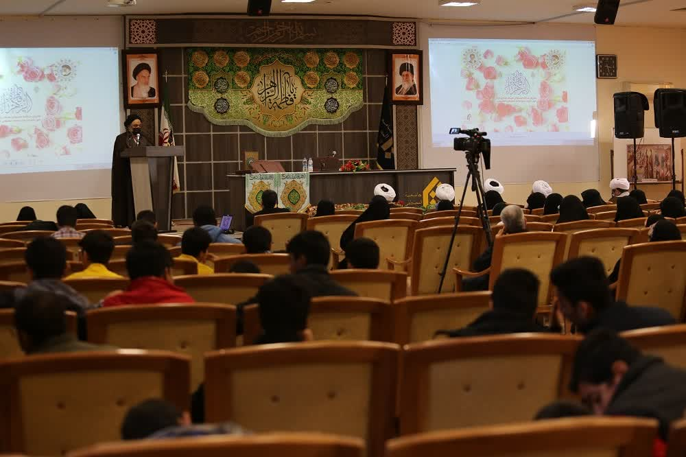 افتخار المصطفی؛ پرورش نیروهای توانمند بینالمللی