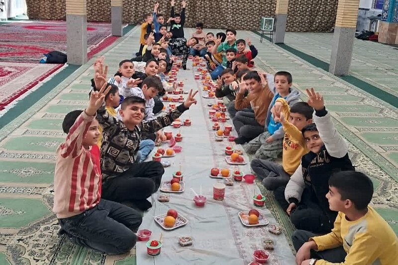 اردوی یک روزه دانشآموزان در مسجد حضرت ولیعصر(عج) کرمانشاه برگزار شد+ عکس