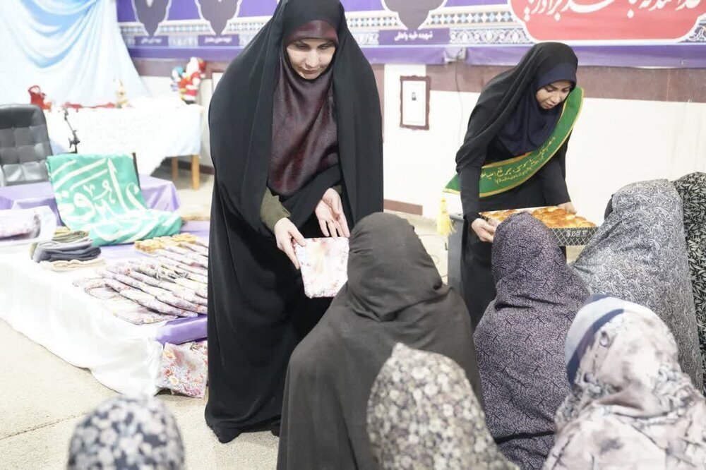 क़ुम में हज़रत ज़हेरा स.ल.के मिलाद और महिला दिवस पर विशेष समारोह का आयोजन क़ुम में हज़रत ज़हेरा स.ल.के मिलाद और महिला दिवस पर विशेष समारोह का आयोजन