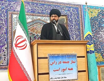 عده ای در تلاشند تا حوادث بزرگ و افتخار آمیز انقلاب مانند حماسه ی ۹ دی را مردم فراموش کنند