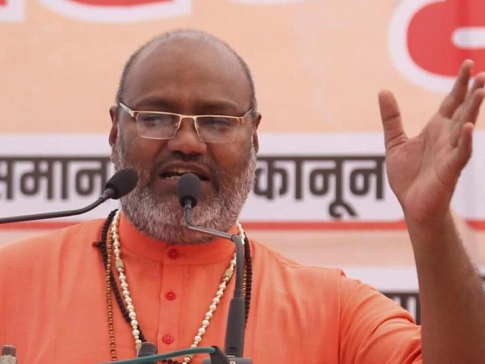 नफरती भाषण पर कार्रवाई / जलगांव कोर्ट ने यति नरसिंहानंद के खिलाफ जारी किया वारंट नफरती भाषण पर कार्रवाई / जलगांव कोर्ट ने यति नरसिंहानंद के खिलाफ जारी किया वारंट