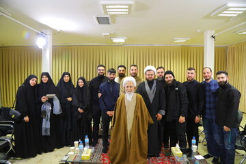 تصاویر / دیدار جمعی از جوانان مسلمان آلمانی با آیت الله العظمی جوادی آملی