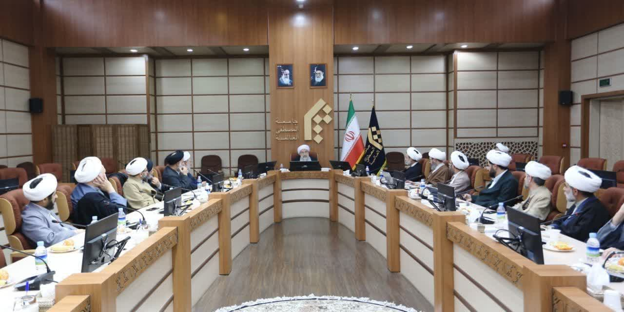 توطئههایی که برای کشور طراحی شده بسیار پیچیدهتر از گذشته است