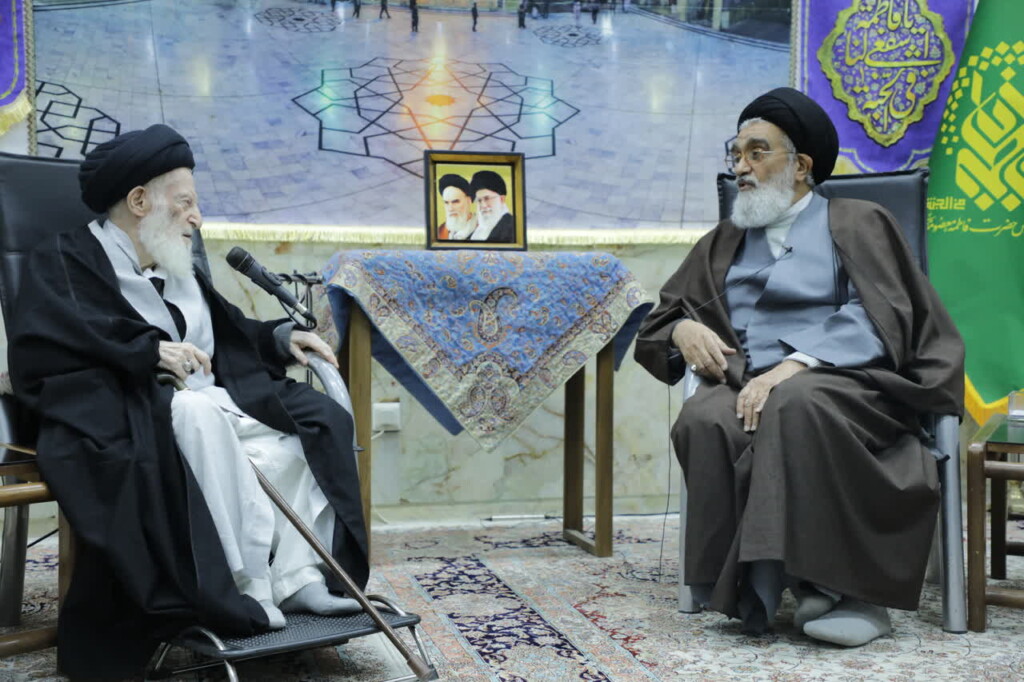 Custodian of Lady Masuma Shrine Meets with Grand Ayatollah Shobeiri Zanjani