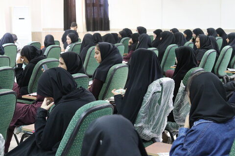 مراسم سالگرد شهادت شهید سلیمانی در مدرسه علمیه خواهران بوشهر