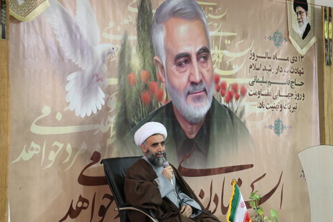 مراسم سالگرد شهادت شهید سلیمانی در مدرسه علمیه خواهران بوشهر