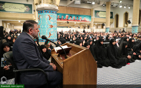 Photos/ Rencontre de groupe des familles des martyrs qui ont défendu le sanctuaire et le front de résistance, avec le leader de la révolution