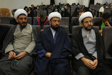 تصاویر / شب شعر مقاومت طلاب حوزه علمیه استان اصفهان‎