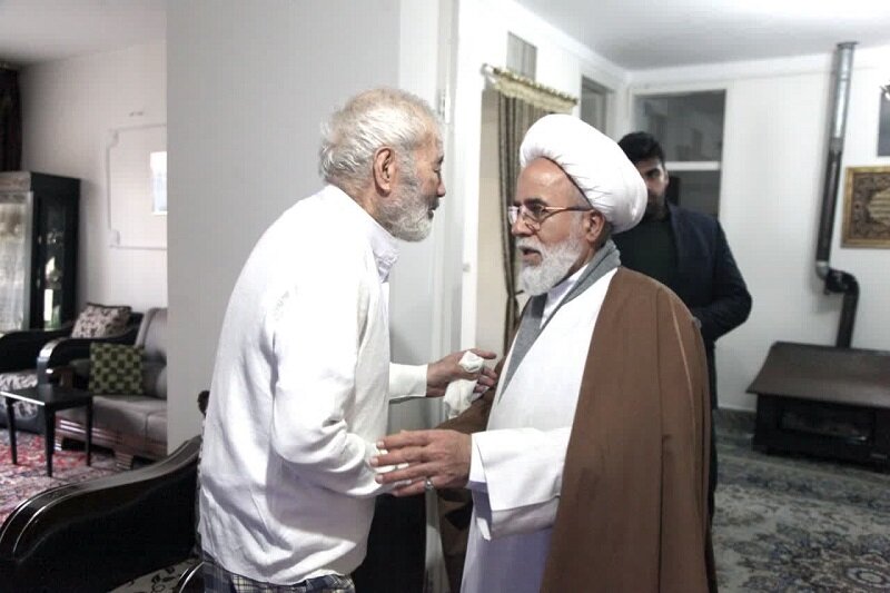دیدار نماینده ولی‌ فقیه در استان با علمای پیشکسوت شهر کرمانشاه