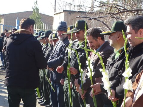 تصاویر/ غبار روبی  مزار شهدا به مناسبت سالگرد شهادت سردار سلیمانی در  چهاربرج