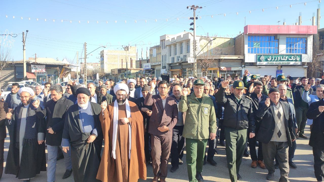 فیلم| راهپیمـائـی جمعه های خشم در شهرستان چهاربرج