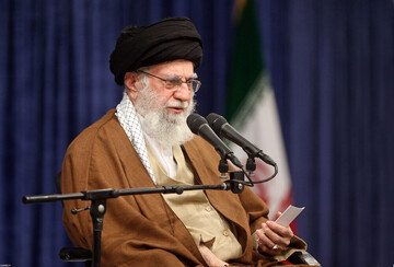 دیدار شرکت‌کنندگان در مسابقات بین‌المللی قرآن کریم با رهبر انقلاب