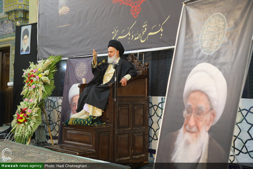 آیتالله العظمی صافی گلپایگانی(ره) توجه ویژهای به نسل جوان داشتند