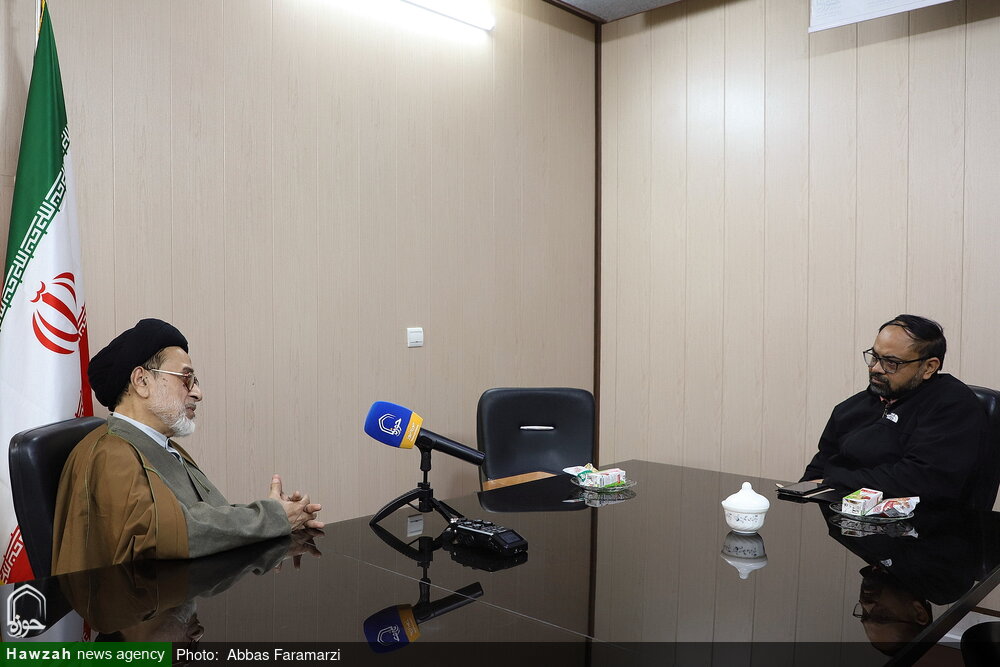 अहले-बैत (अ) की शिक्षाओं के माध्यम से मानवता प्रगति कर सकती है