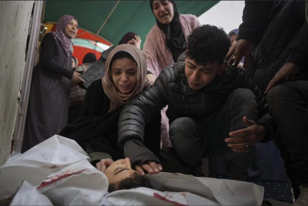 شهداء وجرحى في اعتداءات إسرائيلية على مناطق متفرقة من قطاع غزة شهداء وجرحى في اعتداءات إسرائيلية على مناطق متفرقة من قطاع غزة