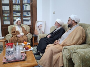 حوزه‌ علمیه خواهران در مراکز تصمیم گیری حوزه زن و خانواده ایفای نقش کند