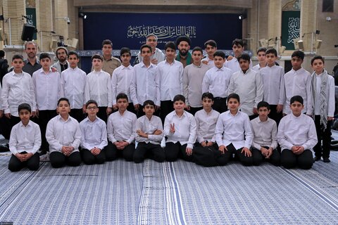 لقاء جمع من أهالي قم مع قائد الثورة الإسلامية