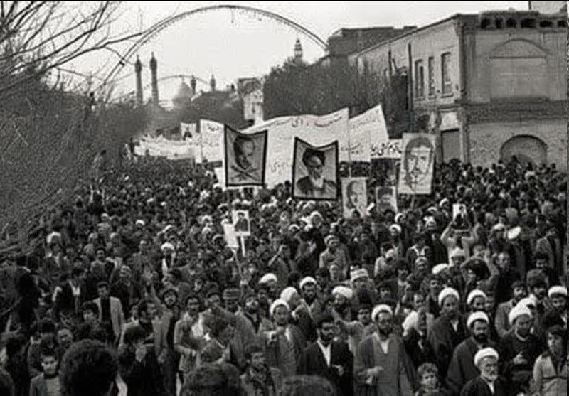 قیام ۱۹ دی، نماد ایستادگی و عزت مردم ایران