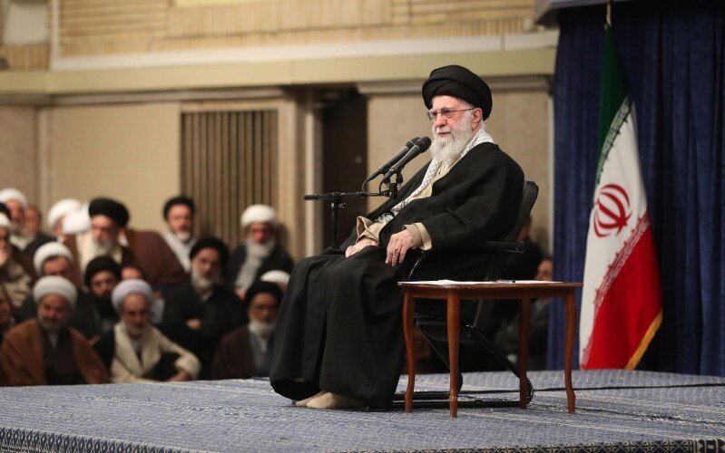 قائد الثورة: التفاوض مع أمريكا غير ممكن بسبب عدائها المستمر للشعب الإيراني قائد الثورة: التفاوض مع أمريكا غير ممكن بسبب عدائها المستمر للشعب الإيراني