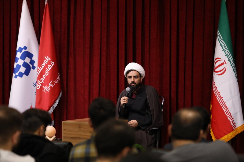 آمریکا به شدت در حال محدودسازی عرصه هوش مصنوعی است / ورود حوزه علمیه به فناوری هوش مصنوعی با موقعیتشناسی و تدبیر آیتالله اعرافی