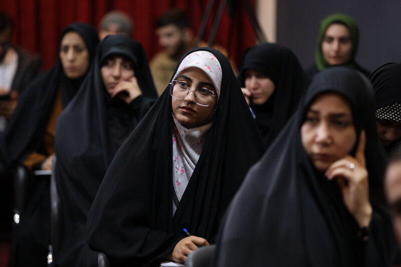 آمریکا به شدت در حال محدودسازی عرصه هوش مصنوعی است / ورود حوزه علمیه به فناوری هوش مصنوعی با موقعیتشناسی و تدبیر آیتالله اعرافی