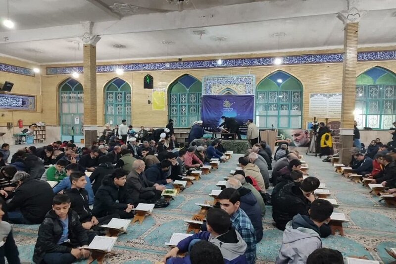 محفل اُنس با قرآن و «جشن چلچراغ آیهها» در کرمانشاه