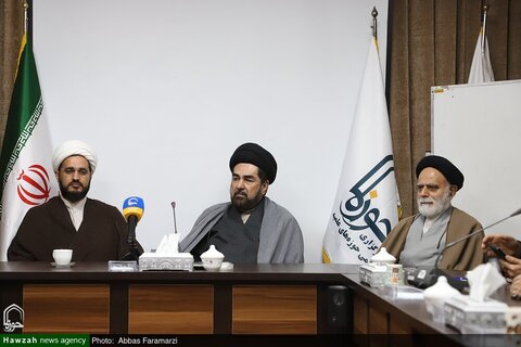 Photos/ Visite du Secrétaire général du Conseil indien des oulémas et de l'Imam des prières du vendredi à Lucknow à l'agence de presse Hawzah