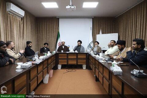 Photos/ Visite du Secrétaire général du Conseil indien des oulémas et de l'Imam des prières du vendredi à Lucknow à l'agence de presse Hawzah