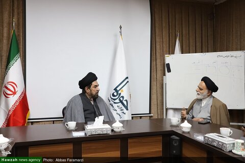 Photos/ Visite du Secrétaire général du Conseil indien des oulémas et de l'Imam des prières du vendredi à Lucknow à l'agence de presse Hawzah