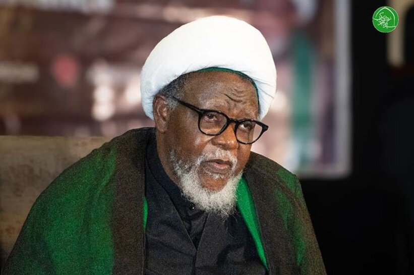 Sheikh Zakzaky receives families of martyrs