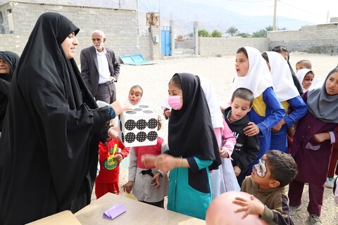 تصاویر/ جهاد فرهنگی با طعم کتاب در روستایی در دل کوه در بوشهر