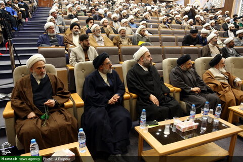 Photos/Première conférence en l'honneur des missionnaires internationaux d'Arbaeen