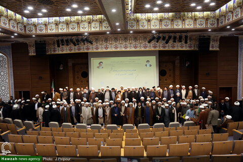 Photos/Première conférence en l'honneur des missionnaires internationaux d'Arbaeen