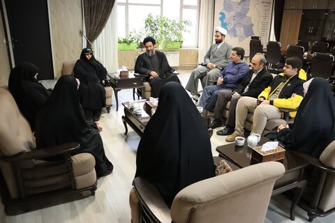 دیدار صدرایی های تبریز با مدیرکل تبلیغات اسلامی استان به مناسبت روز پدر
