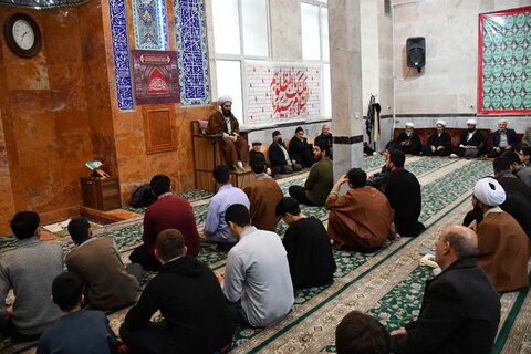 تصاویر/ حضور امام جمعه شهرستان خوی در جمع معتکفین